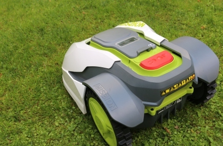 Ecco il MiniMission, il robot rasaerba fino a 800 metri quadri