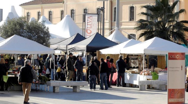 Black Friday a tavola. A Napoli le promozioni riguardano anche l’enogastronomico