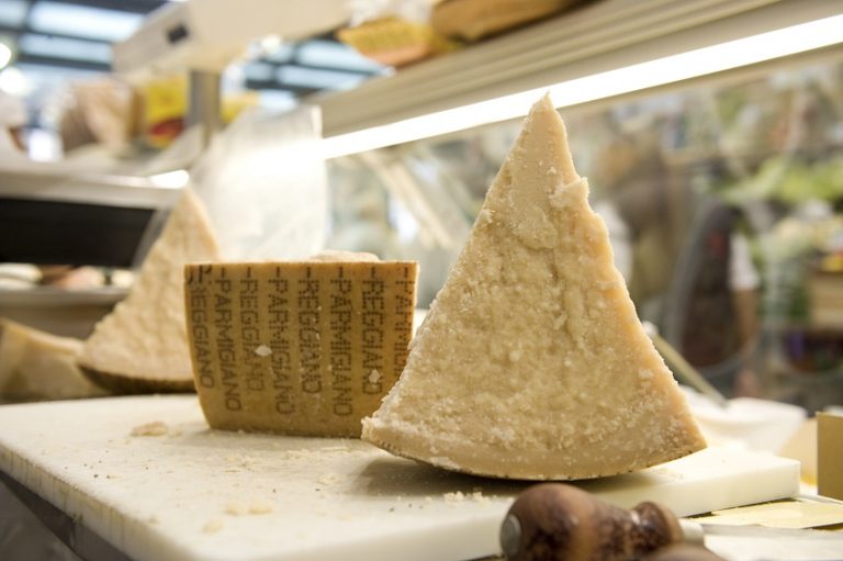 Più stagiona e più è fonte di selenio. Parmigiano Reggiano l’alleato della buona nutrizione