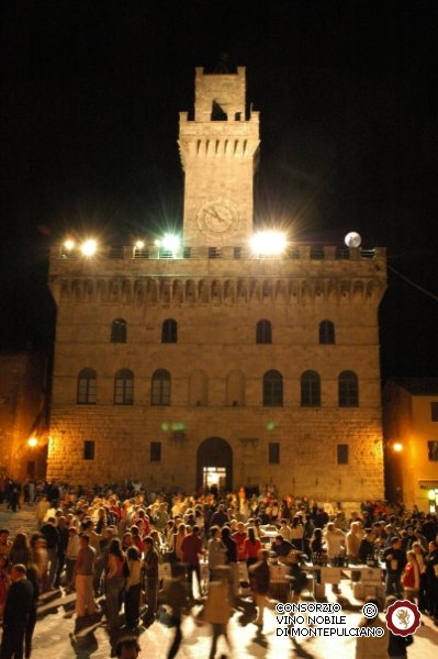 Sistema Montepulciano, vino e amministrazione fanno economia