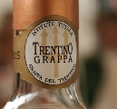 Viaggio alla scoperta della vera grappa trentina