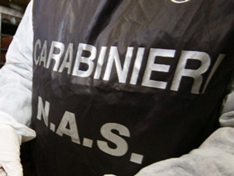 Sicurezza alimentare. Oltre 200 damigiane di vino sequestrate dai Carabinieri Nas in Toscana