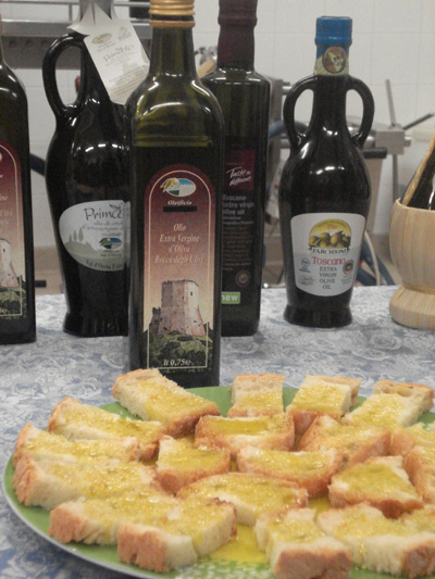 Olio d’oliva: dall’Ue l’obbligo dell’etichetta in origine. Una vittoria per l’Italia