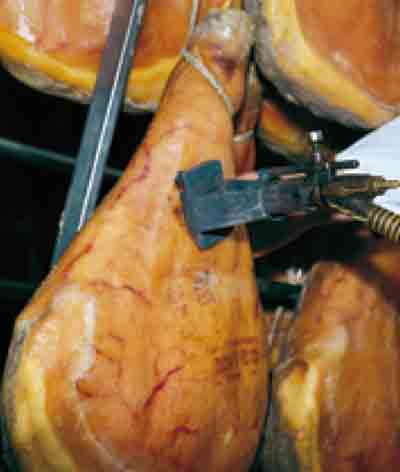 Guerra del prosciutto (dopo la pizza) fra Confcommercio e Coldiretti