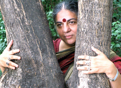 L’ecologista Vandana Shiva diventa consulente del MIUR. Si ribella il mondo scientifico: è nota per le bufale, non basta carisma per fare scienza