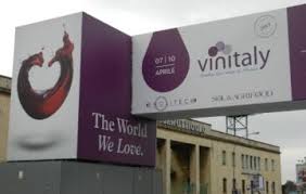 Nella prima giornata di Vinitaly premiati i benemeriti dell’enologia italiana