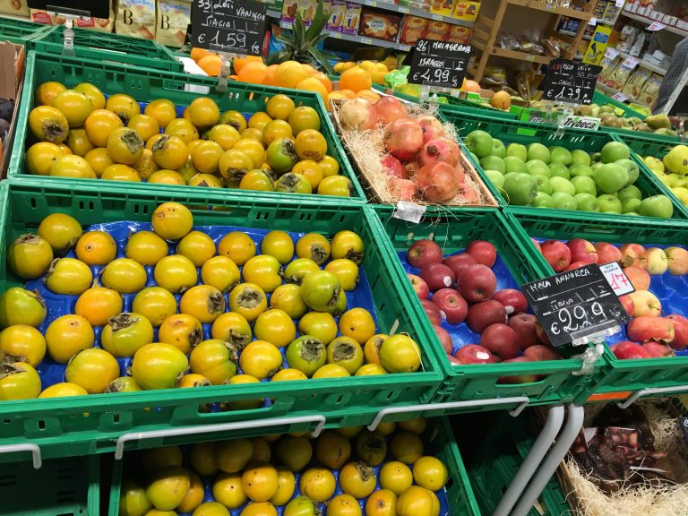 Ortofrutta, firmati due decreti a favore delle OP. Bellanova: 6 ottobre incontro con Regioni poi Tavolo Tecnico Nazionale
