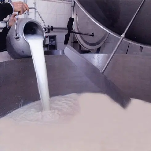 Prodotti da latte crudo. Lollobrigida e Gemmato: Tavolo tecnico a tutela della salute dei consumatori