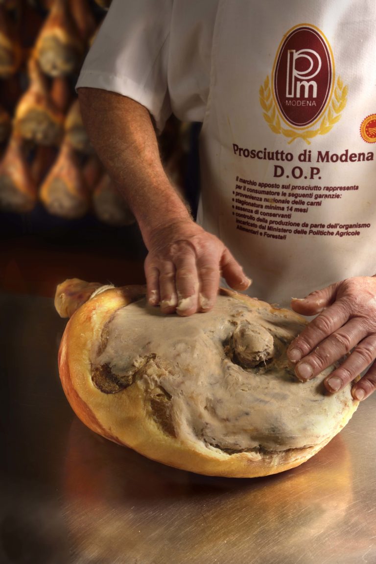 Prosciutto di Modena Dop. Nel 2016 la produzione è rimasta stabile