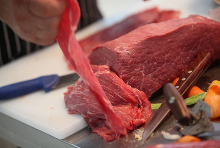 L’effetto Covid colpisce anche gli allevamenti. Nel primo semestre macellazioni bovini in calo del 17,8% i suini a -20,2%