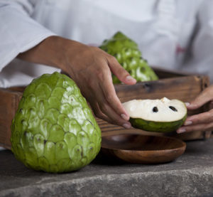 frutas-chirimoya-detalle