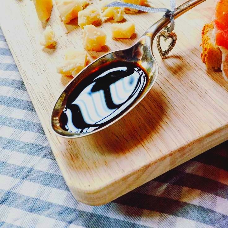 Viaggio intorno al mondo per l’aceto balsamico IGP di Modena