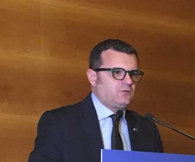 Prosek, Centinaio (Mipaaf): Dopo pubblicazione in Gazzetta Ue acceleriamo per bloccare questo errore. Governo e Sistema Paese uniti in difesa Made in Italy