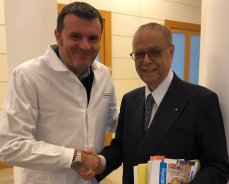 Lo zucchero dopo la nocciola. Il ministro Centinaio in visita alla Ferrero elogia i contratti di filiera con l’agricoltura