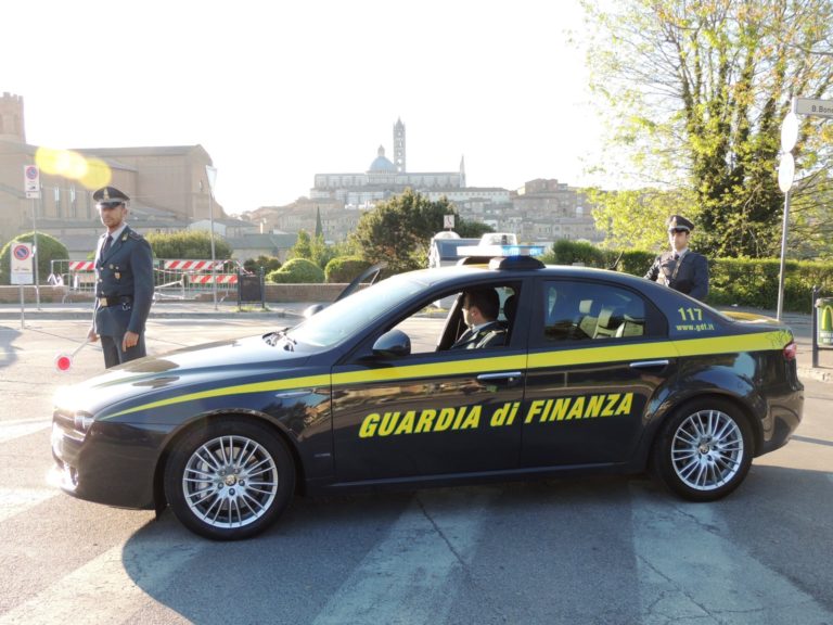 In Toscana. Transazioni per finti acquisti vino, evade 2,5 mln. Indagato imprenditore della Val d’Orcia