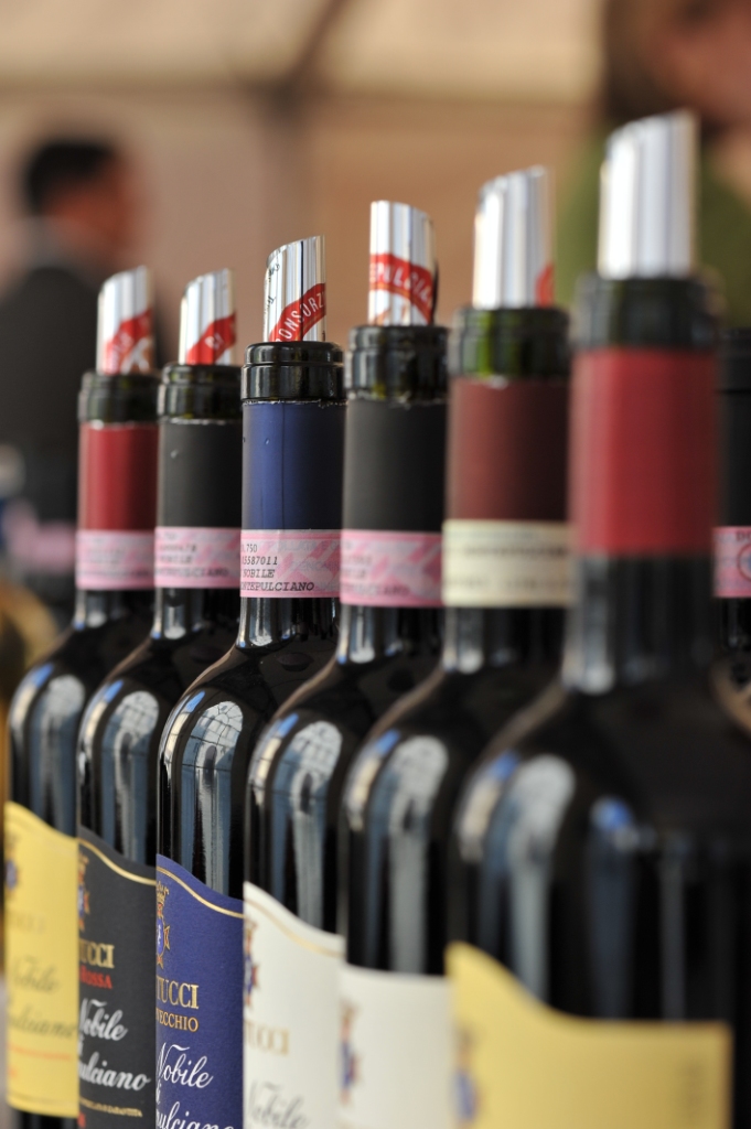 “Vino Nobile di Montepulciano raccontato da”. Dall’8 maggio al via il ciclo di incontri