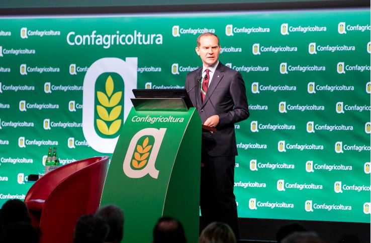 Confagricoltura. Giansanti confermato presidente per acclamazione. Eletta la nuova Giunta