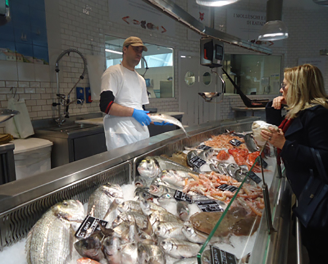 Pesce sulle tavole delle feste per 2 italiani su 3. PescAgri: con l’effetto Covid il fatturato ittico cala del 25 per cento