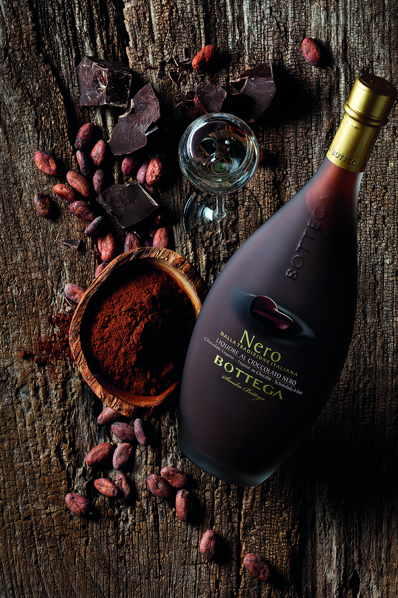 Syge person meteor Så hurtigt som en flash Nero Bottega. Il liquore di cioccolato e grappa in un elegante packaging