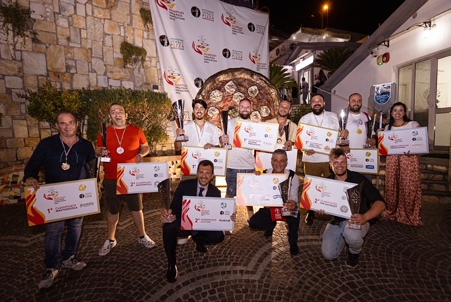 Pizza. L’Italia vince le Olimpiadi della vera Pizza Napoletana 2022 seguita da Turchia e Polonia