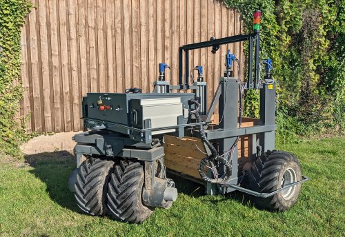Robot autonomi per la raccolta delle mele, SIKO lancia le macchine fai da te