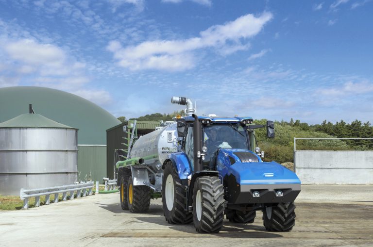 New Holland porta a Ecomondo 2023 il concetto di azienda agricola energicamente indipendente