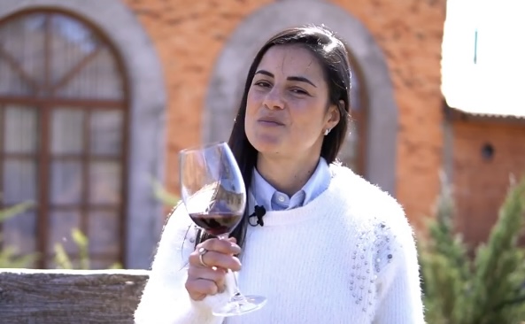 E’ brasileiro o melhor vinho heroico do mundo em 2023. A enòloga Betima De Bem: revela o segredo do seu Touriga Nacional produzido a 1250 metros de altitude