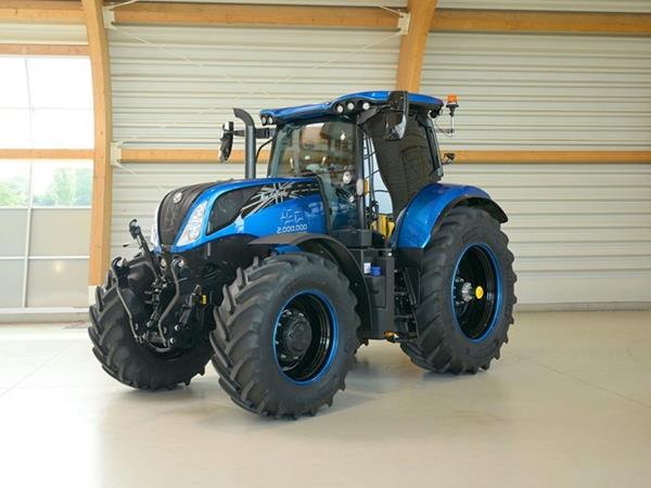 New Holland sforna il duemilionesimo trattore. L’azienda punta alla sostenibilità