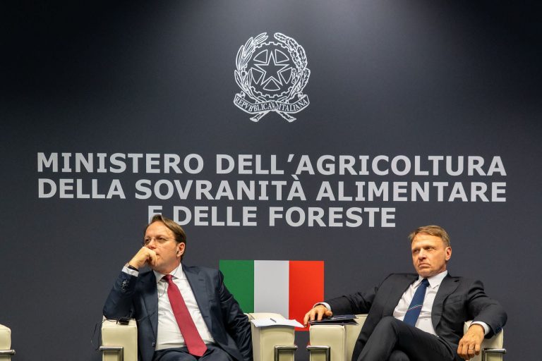Vinitaly. Lollobrigida: Criminalizzare vino con etichetta salutista più dannoso dei dazi