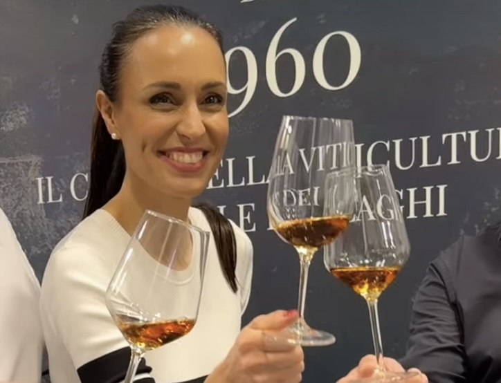 Vino Santo Trentino è identità culturale. Ambrosi (FdI): Eccellenza da candidare a patrimonio Unesco