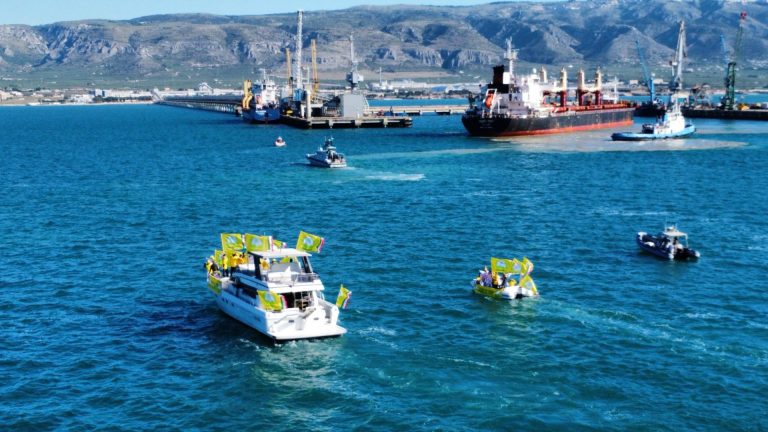 No al grano canadese. Blitz agricoltori Coldiretti al porto di Manfredonia