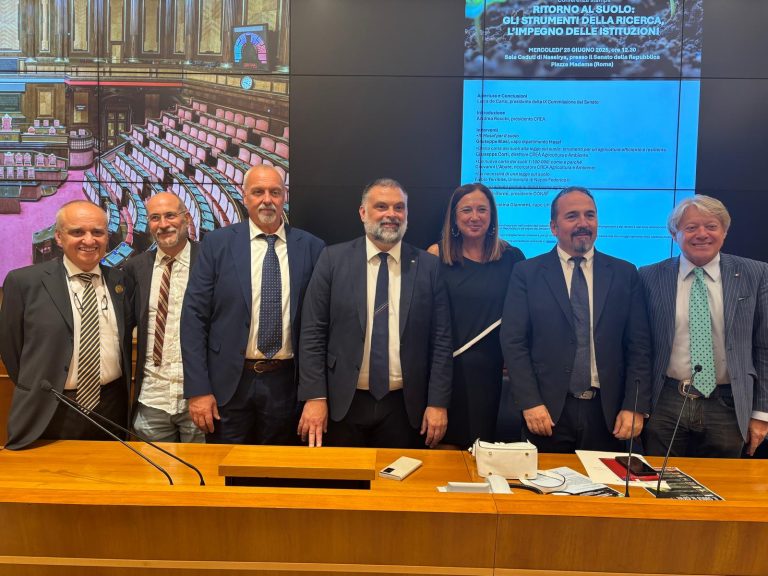 Suolo, aspettando la Carta in scala 1:100.000 e la Legge nazionale