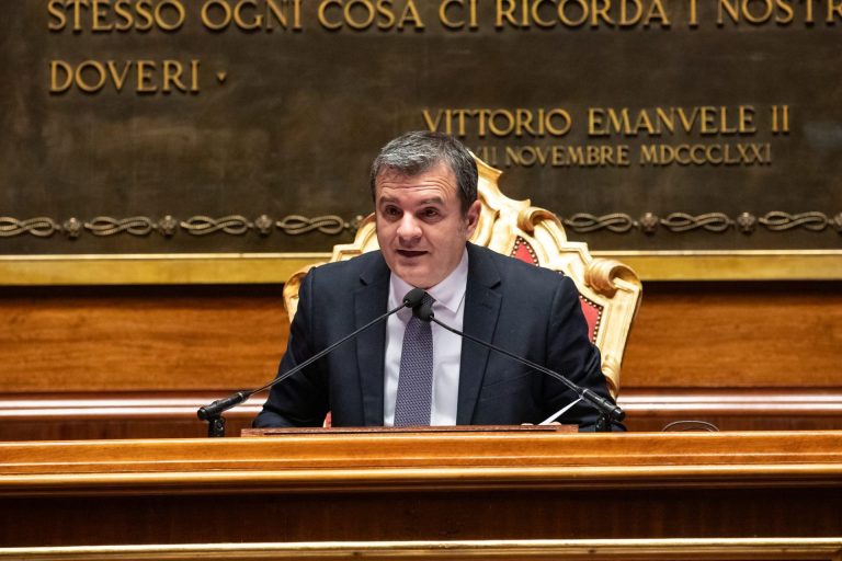 Fotovoltaico. Centinaio: Caso Piemonte risultato follie Green Deal