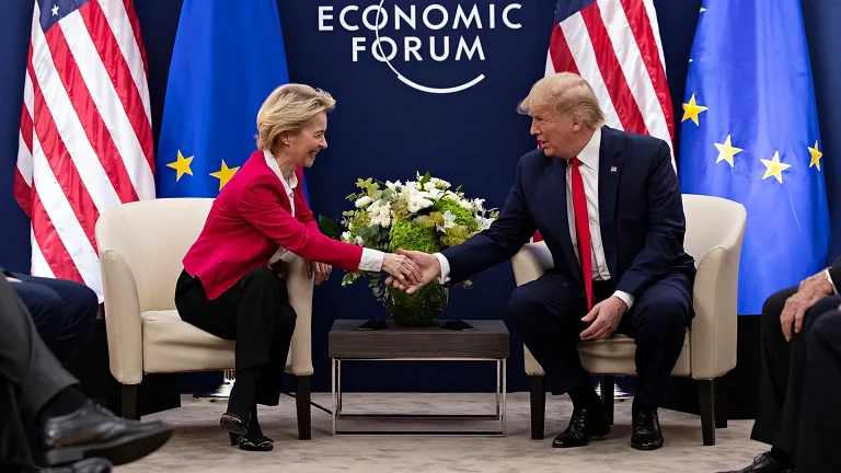 Dazi Usa: ecco i 19 punti dell’accordo Trump-Von der Leyen che fissano la tassa al 15%